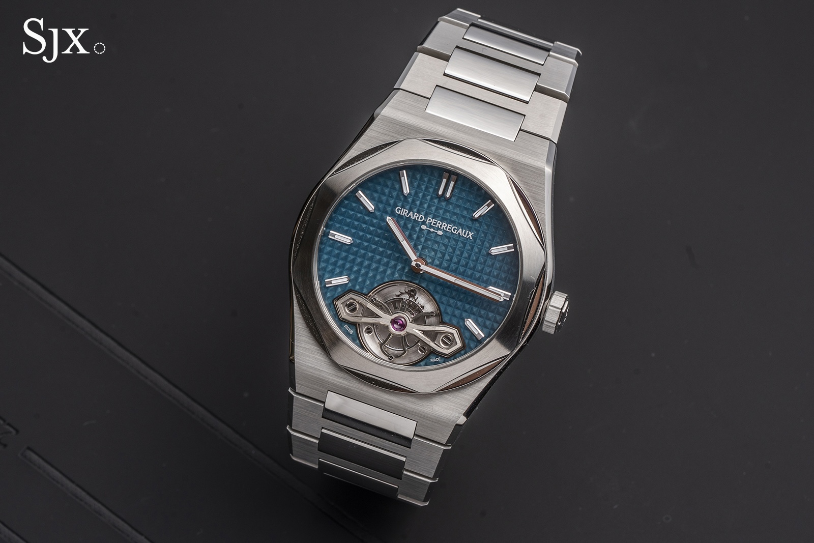 Hands On: Girard-Perregaux Laureato Fifty Tourbillon Micro-Rotor