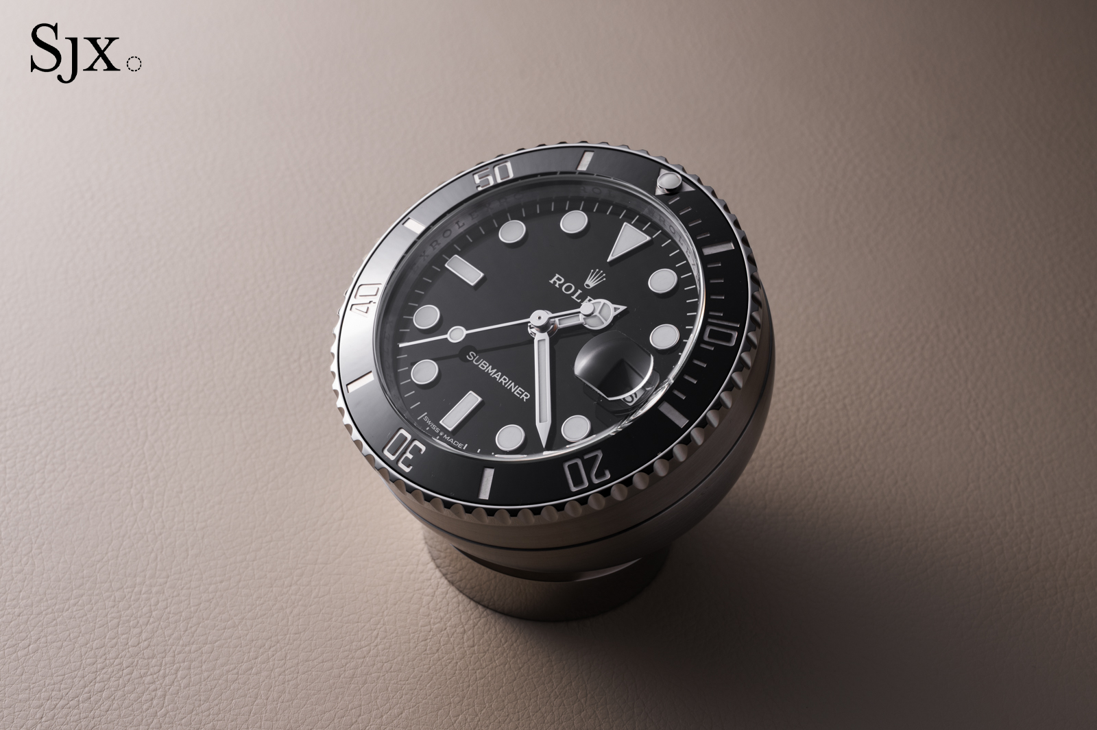 Hands On: Rolex Submariner Date Desk Clock Ref. 909010LN